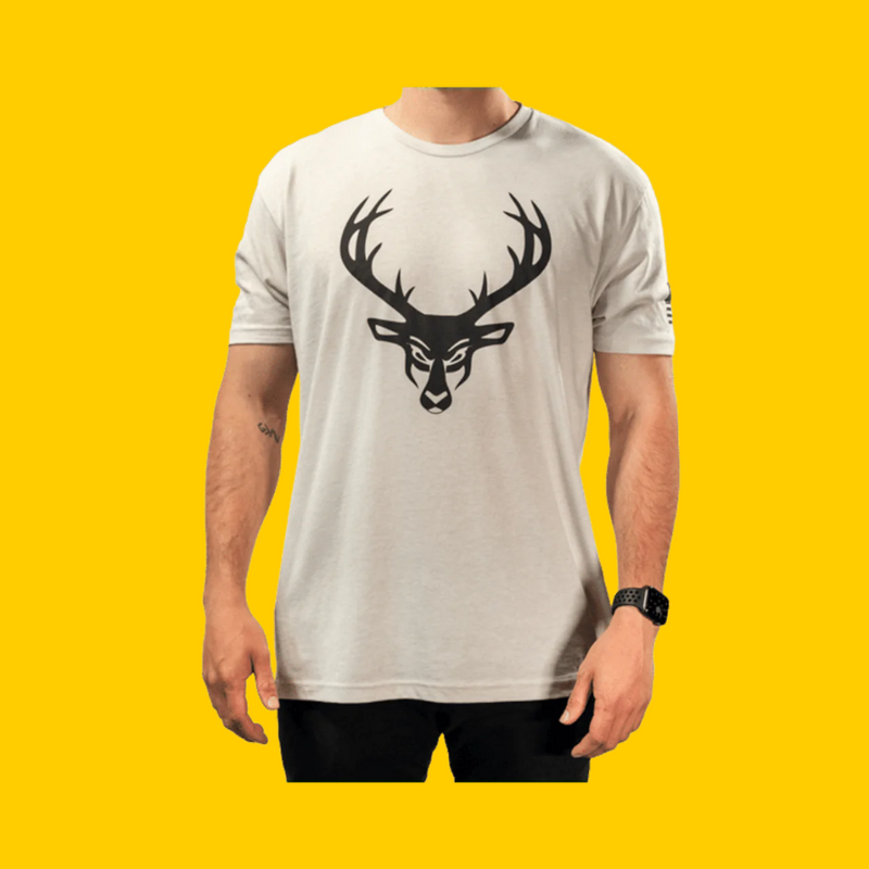 CAMISETA BUCKED UP CON LOGO COLOR ARENA/NEGRO  BUCKED UP