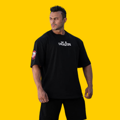 PLAYERA OVERSIZED BE A DRAGON NEGRO DRAGON PHARMA