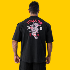 PLAYERA OVERSIZED BE A DRAGON NEGRO DRAGON PHARMA