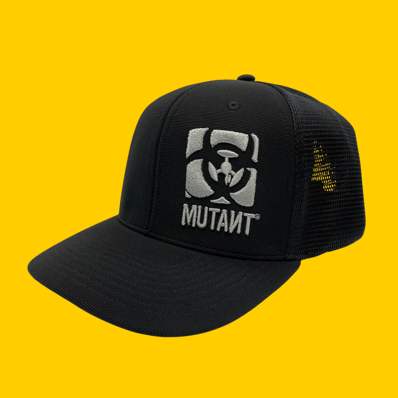 GORRA MUTANT NEGRA LOGO PLATEADO MUTANT
