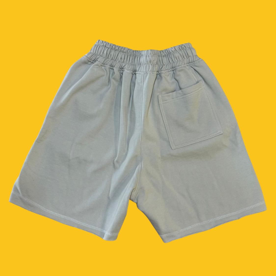 SHORT BERMUDA DE FELPA GOTHIC LOGO KONG BEIGE UNITALLA KONG CLOTHING