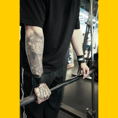 STRAPS GRIPS CON CALLERA NEGRO DE NEOPRENO GORILLA PUMP