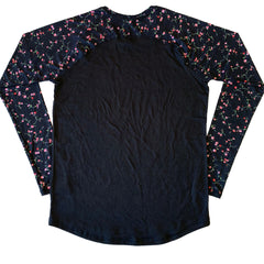 PLAYERA MANGA LARGA NEGRA CON FLORES KONG CLOTHING