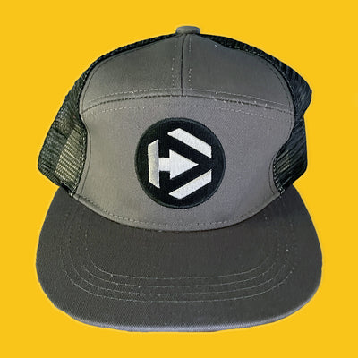 GORRA SNAPBACK GREY DYMATIZE