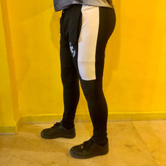 PANTS JOGGER NEGRO CON BLANCO KONG CLOTHING