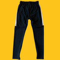 PANTS JOGGER NEGRO CON BLANCO KONG CLOTHING